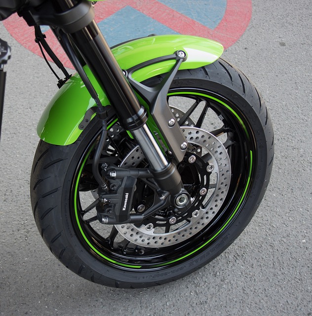 Motorcycle fork and wheel