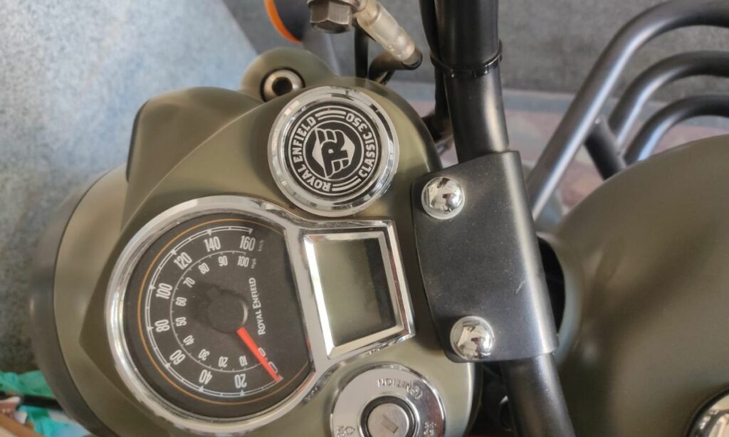 Motorcycle Speedometer and Fuel Gauge
