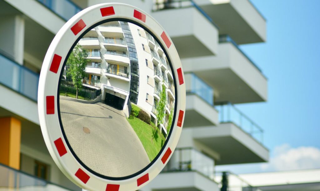 Traffic safety convex mirror