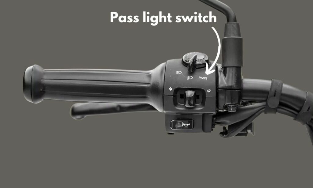 Motorcycle pass light switch clubbed with low-high beam switch