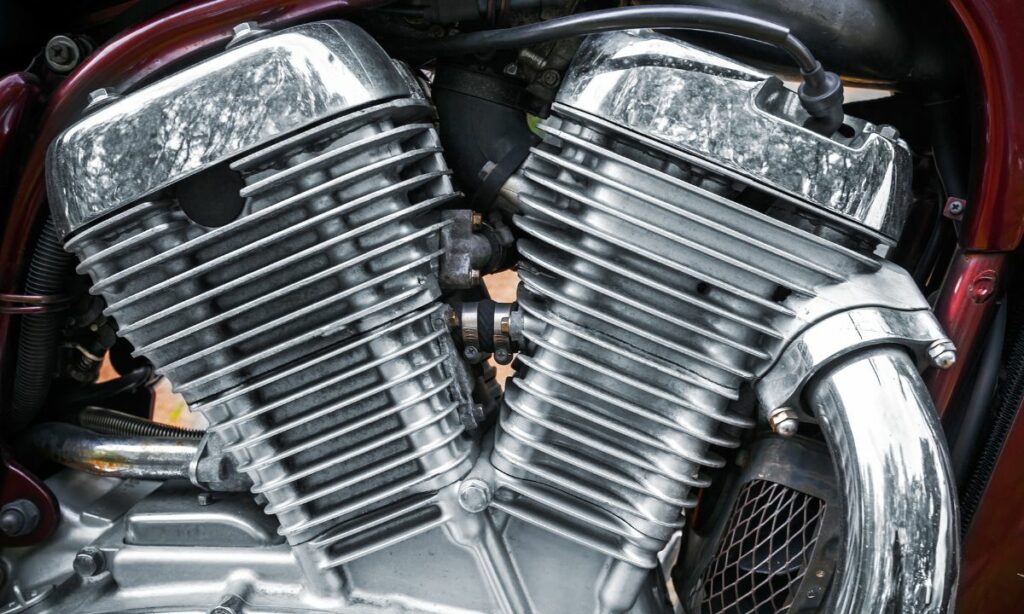 Motorcycle v-twin engine