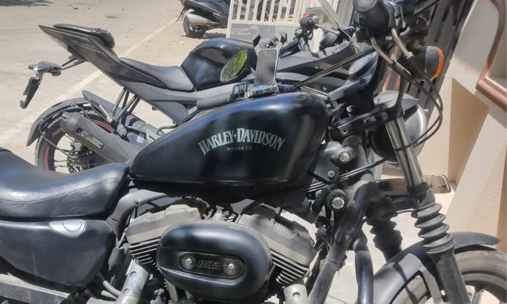 Harley Davidson - matte paint - scratches not visible